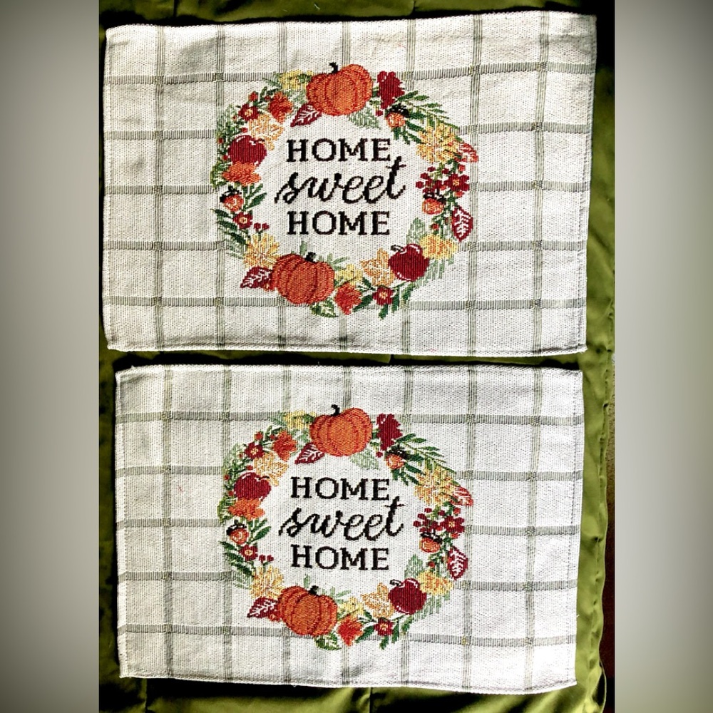 Home Sweet Home Fall Pumpkin Apple Leaf Wreath Grid Checks Placemats Pair 2 NWOT
